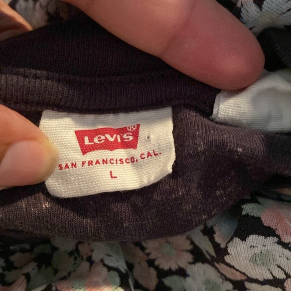 Levi's Baby Doll Tee L Floral Logo Left Corner Short Sleeve Cotton Wash Machine - Picture 6 of 11